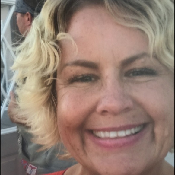 Meet your Posher, Diana - Picture 1 of 1